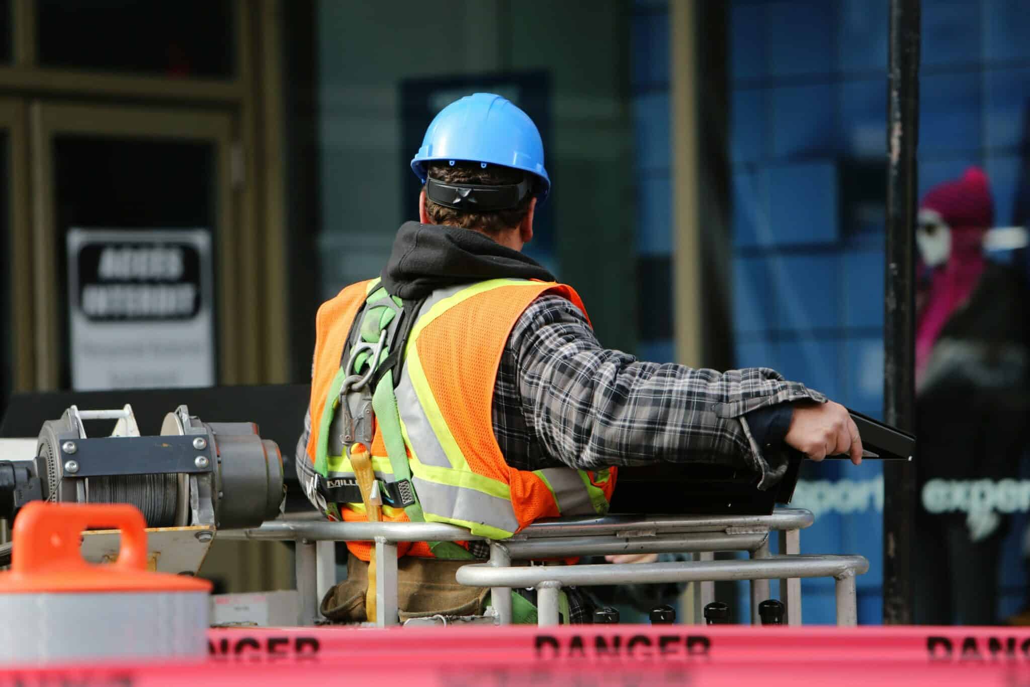 Image of construction worker in PPE